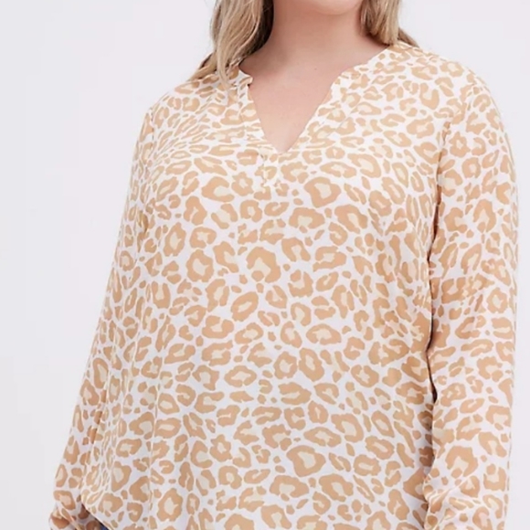 Torrid- Blouse - Picture 4 of 6